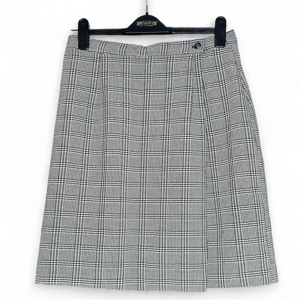 Preppy Vintage Black and White Plaid A-Line Classic Midi Skirt
